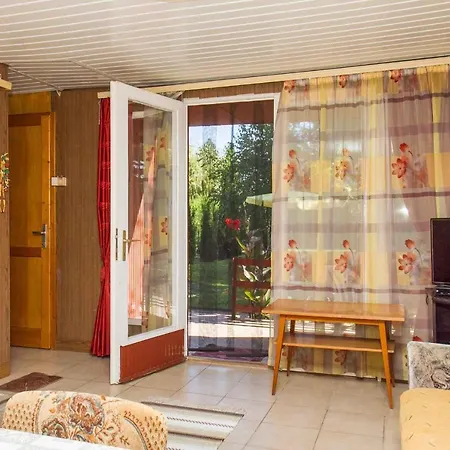 Ferienhaus In Balatonmariafürdo 19260 *