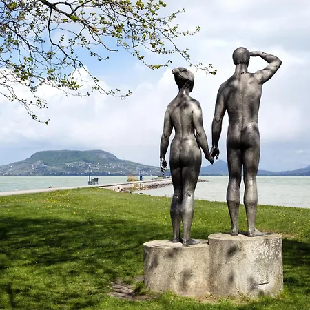 In 19260 Feriehus Balatonmáriafürdő
